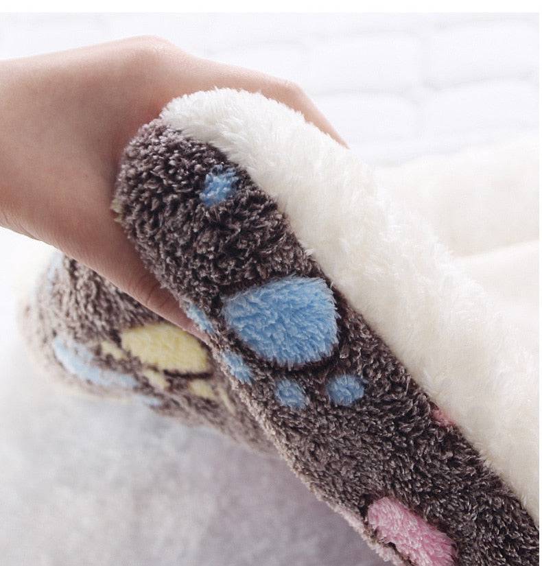 Soothing Pet Blanket/ Bed - FREE SHIPPING - Classy Pet Life