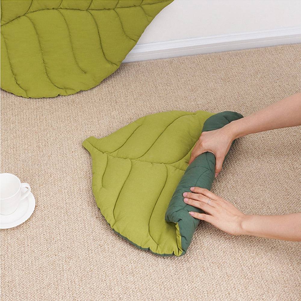 Leaf Pet Bed/Mat - FREE SHIPPING - Classy Pet Life